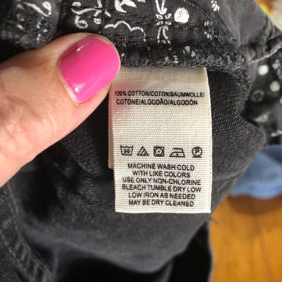 WE THE FREE Button Fly 100% Cotton Distressed Cut Off Jean Shorts - 27 - Picture 9 of 10